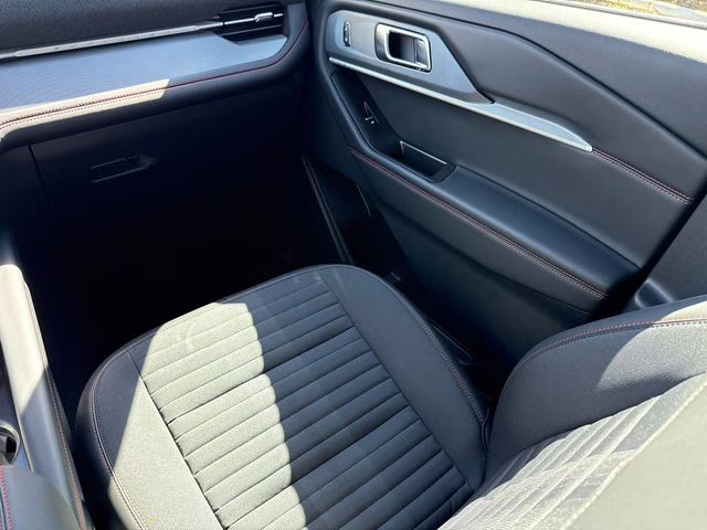 2026 White Ford Explorer ST-Line RWD SUV