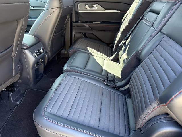 2026 White Ford Explorer ST-Line RWD SUV