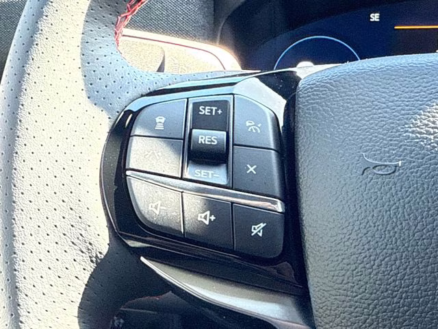 2026 White Ford Explorer ST-Line RWD SUV