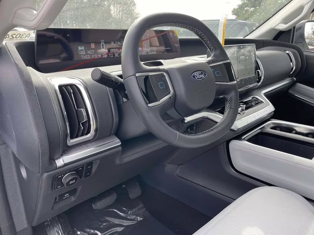 2026 White Metallic Ford Expedition Max Platinum 4X4 SUV