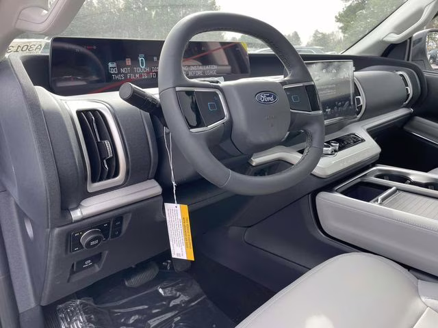 2026 White Metallic Ford Expedition Active 4X4 SUV