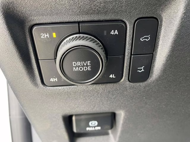 2026 White Metallic Ford Expedition Active 4X4 SUV