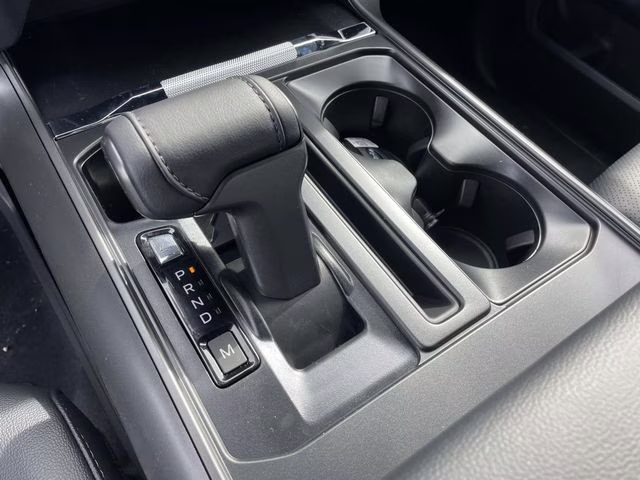 2026 Avalanche Ford F-150 Lariat 4X4 Truck