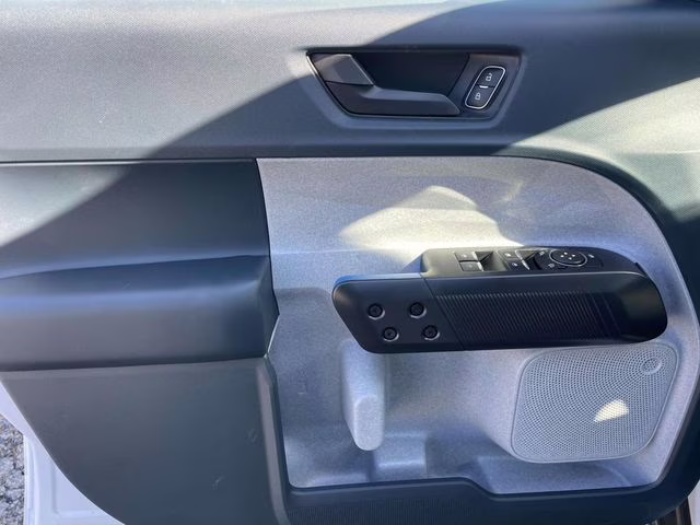 2026 Oxford White Ford Maverick XLT FWD Truck