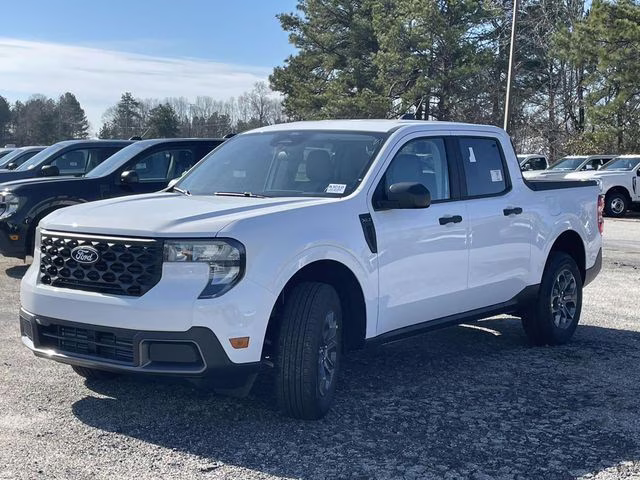 2026 Oxford White Ford Maverick XLT FWD Truck