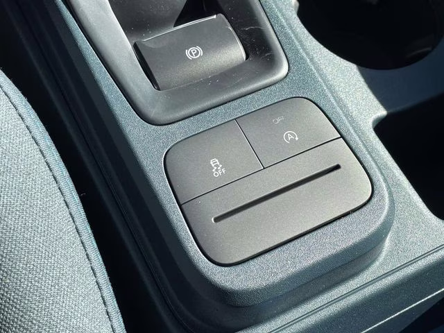 2026 Oxford White Ford Maverick XLT FWD Truck