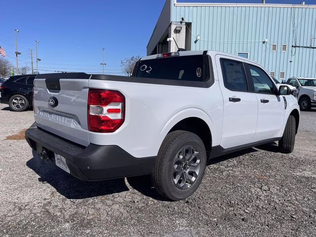2026 White Metallic Ford Maverick XLT AWD Truck