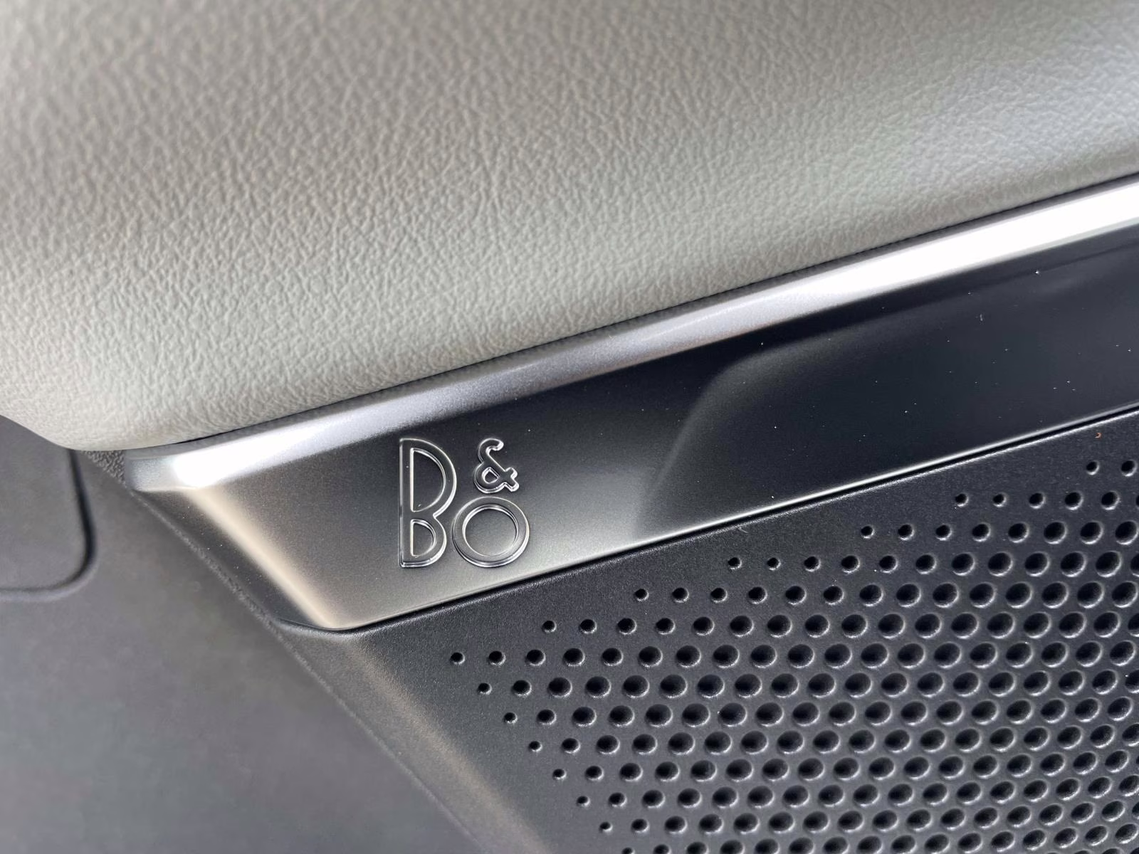 2026 White Metallic Ford Expedition Max Platinum 4X4 SUV