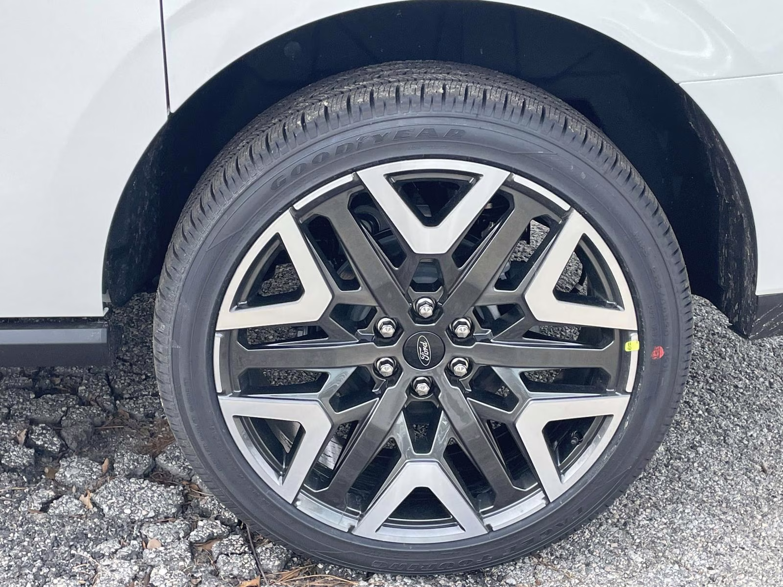 2026 White Metallic Ford Expedition Max Platinum 4X4 SUV