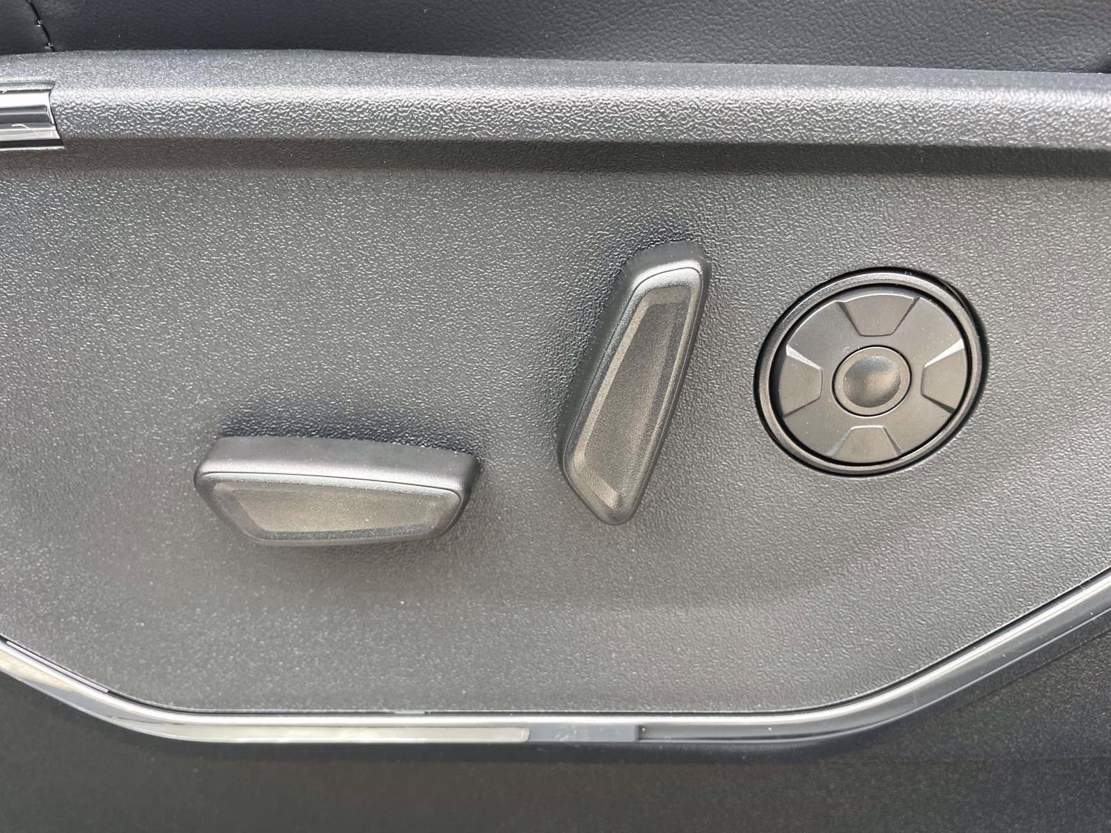 2026 Gray Metallic Ford Super Duty F-250 SRW Platinum 4X4 Truck