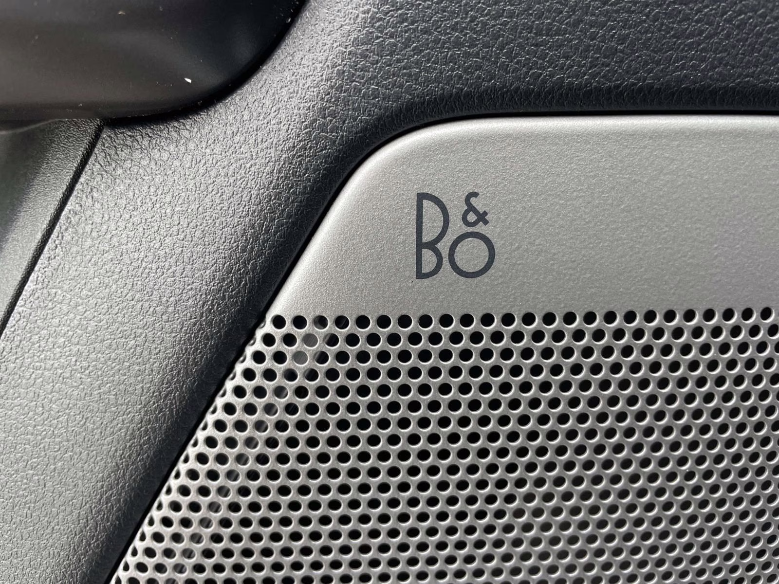 2026 Avalanche Ford F-150 Lariat 4X4 Truck