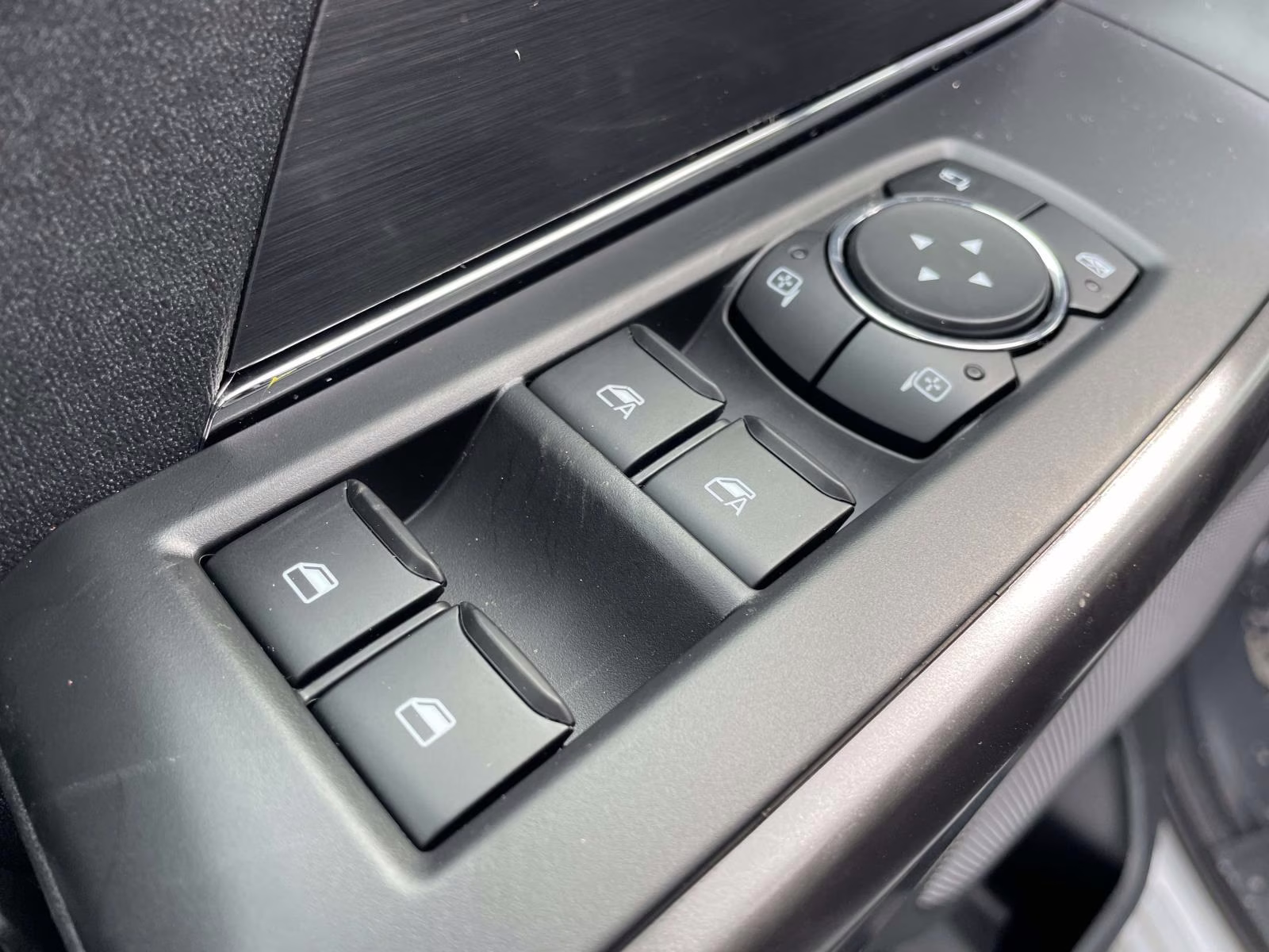 2026 Avalanche Ford F-150 Lariat 4X4 Truck