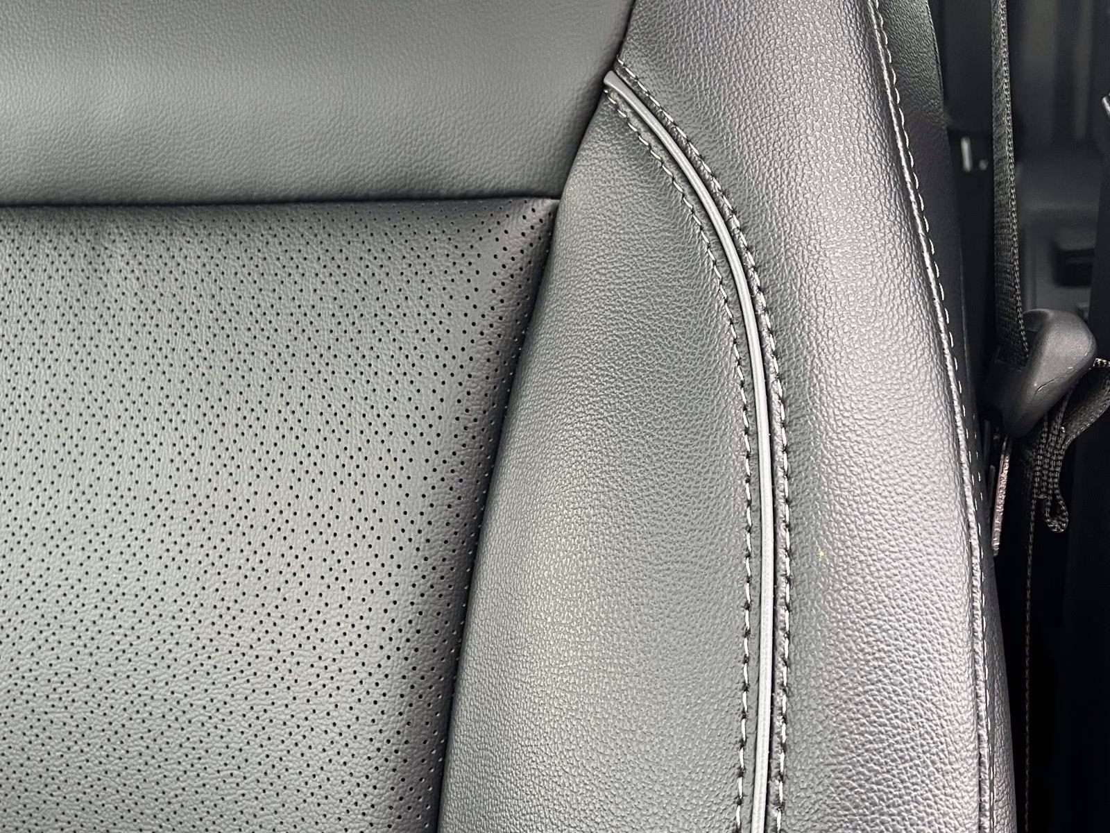 2026 Gray Metallic Ford F-150 Lariat 4X4 Truck