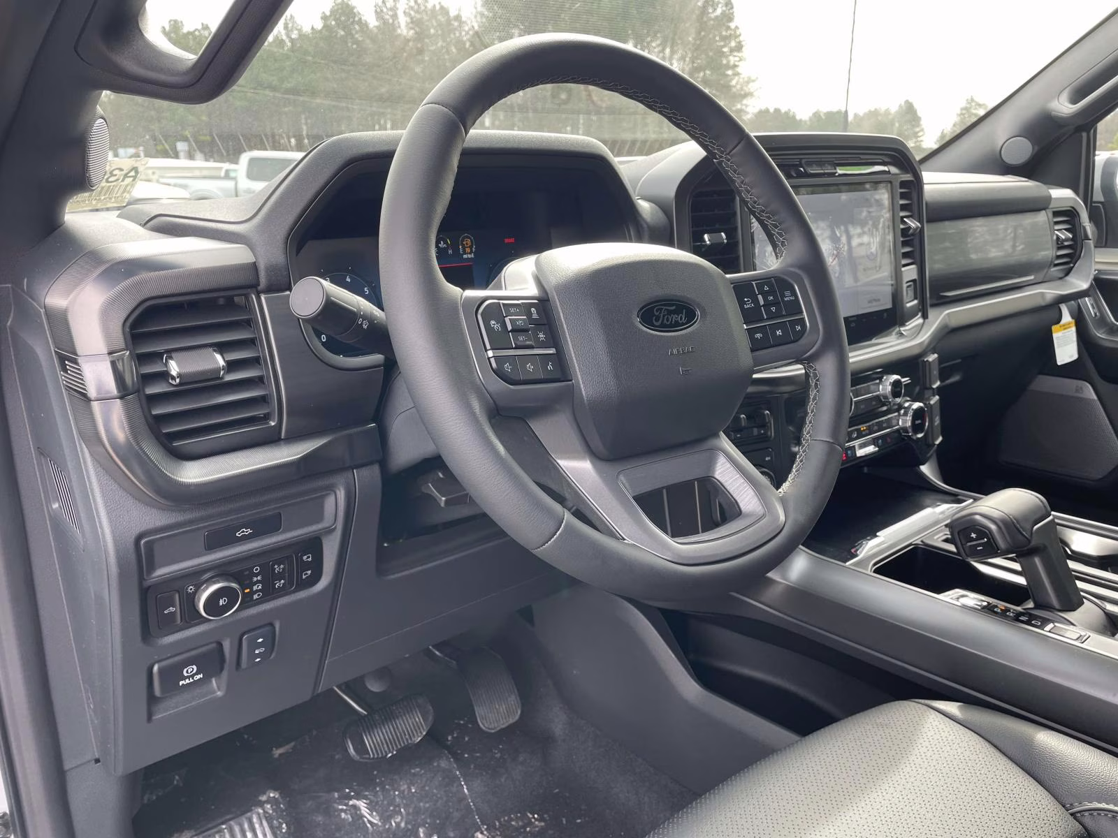 2026 Avalanche Ford F-150 Lariat 4X4 Truck