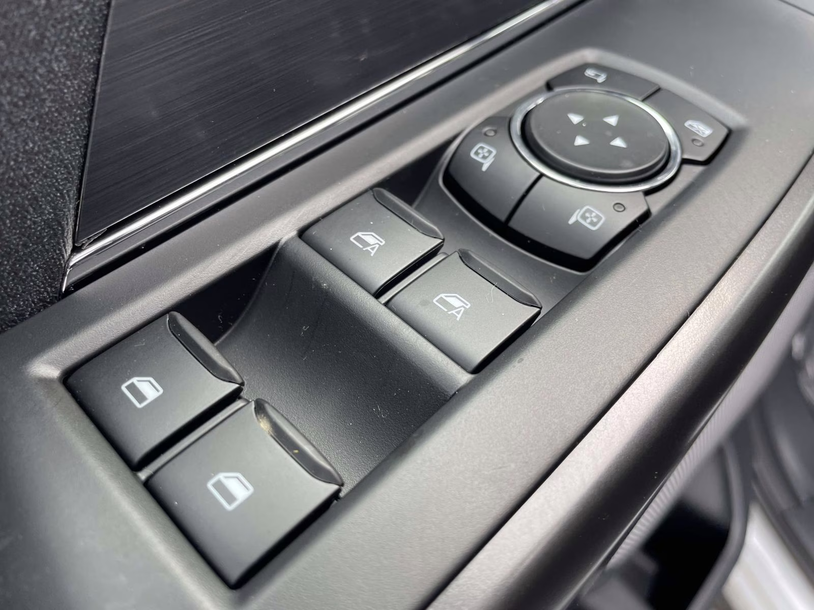 2026 Avalanche Ford F-150 Lariat 4X4 Truck