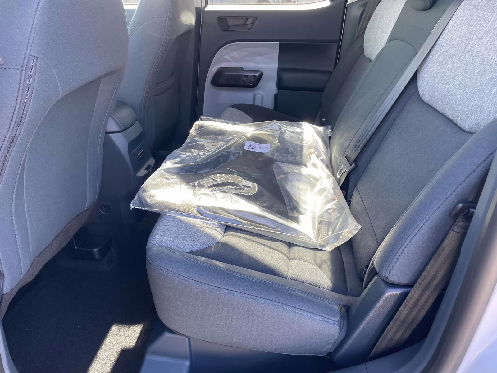 2026 Oxford White Ford Maverick XLT FWD Truck