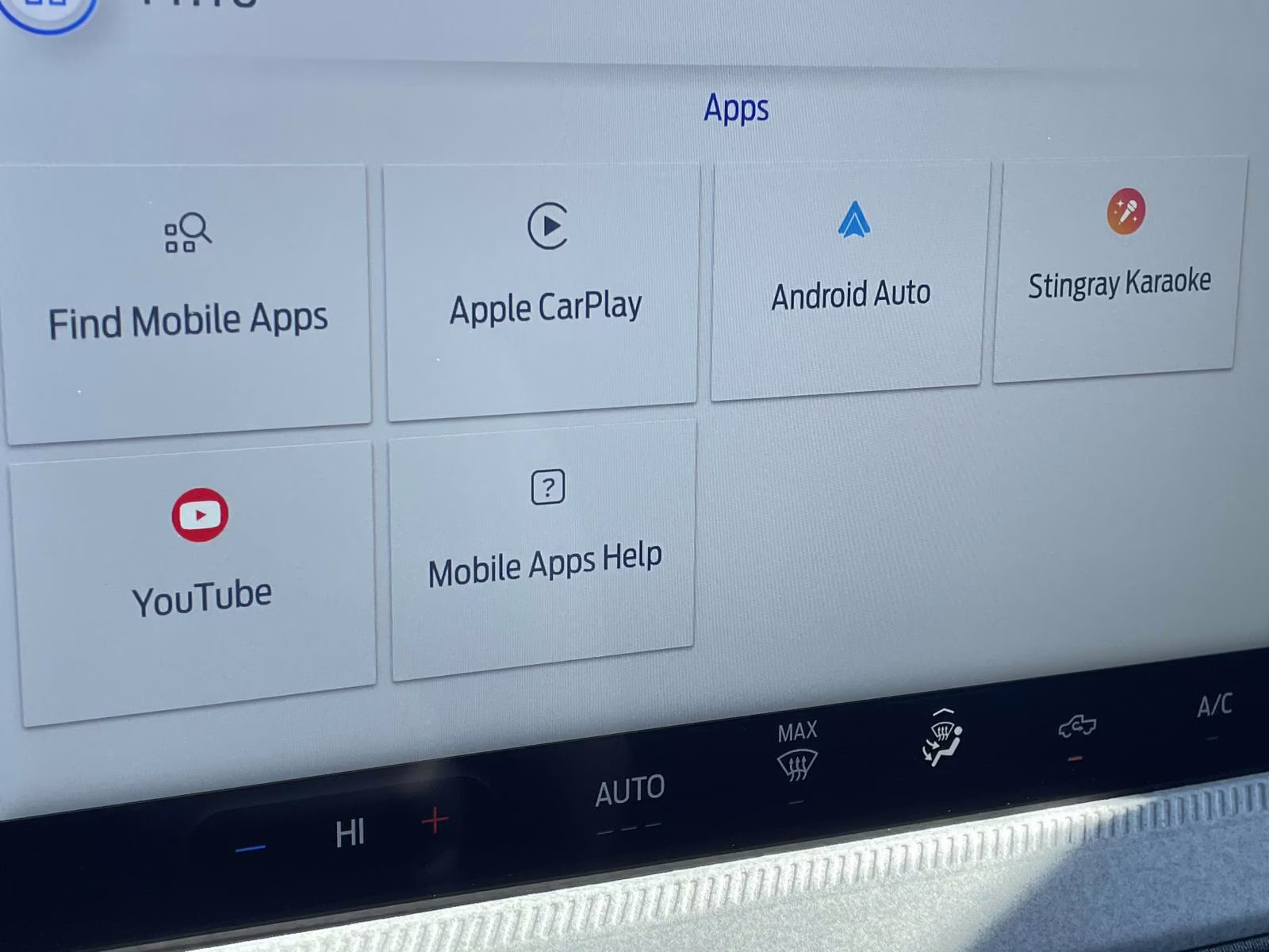 2026 Oxford White Ford Maverick XLT FWD Truck