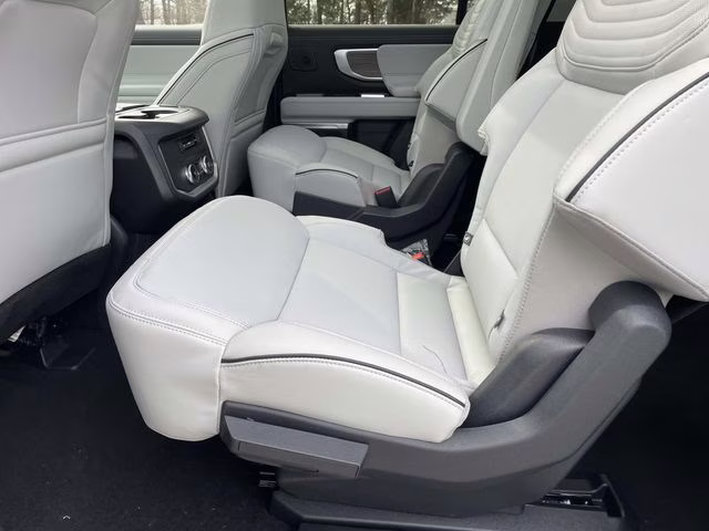 2026 White Metallic Ford Expedition Max Platinum 4X4 SUV