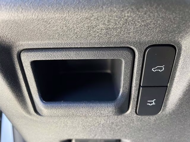 2026 White Metallic Ford Expedition Active RWD SUV