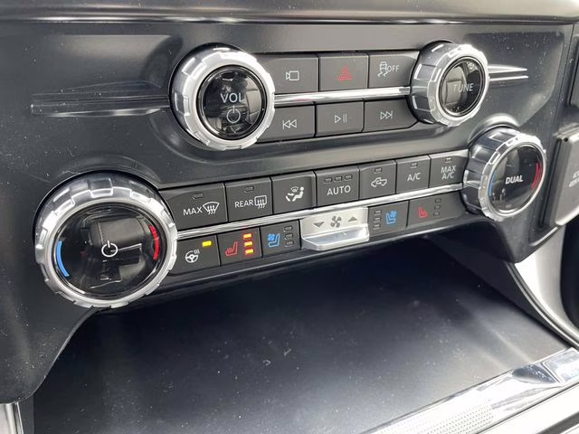 2026 Avalanche Ford F-150 Lariat 4X4 Truck