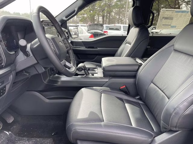 2026 Avalanche Ford F-150 Lariat 4X4 Truck