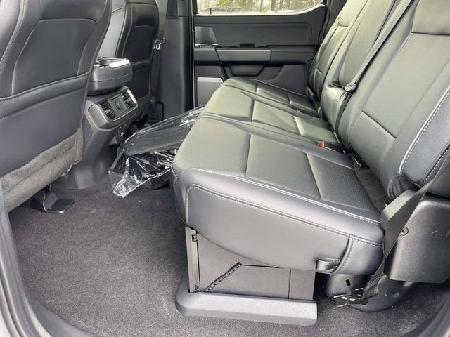 2026 Avalanche Ford F-150 Lariat 4X4 Truck