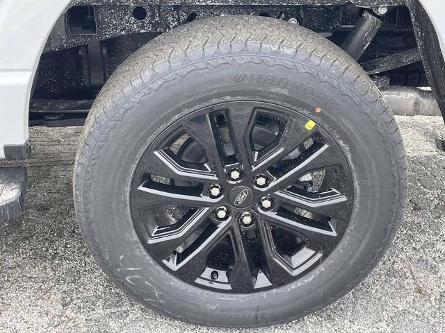 2026 Avalanche Ford F-150 Lariat 4X4 Truck