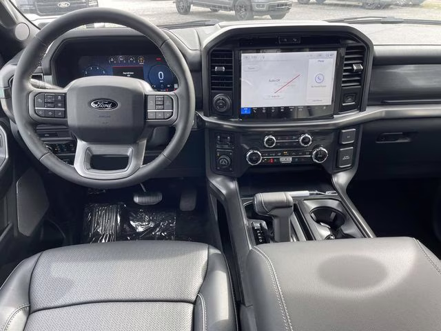 2026 Avalanche Ford F-150 Lariat 4X4 Truck