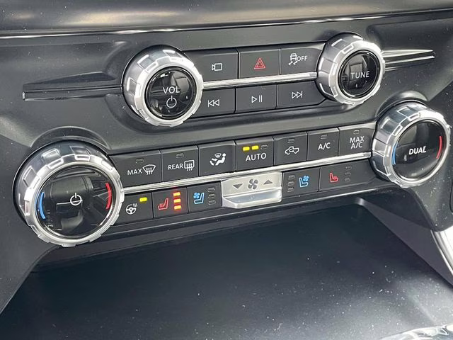 2026 Avalanche Ford F-150 Lariat 4X4 Truck