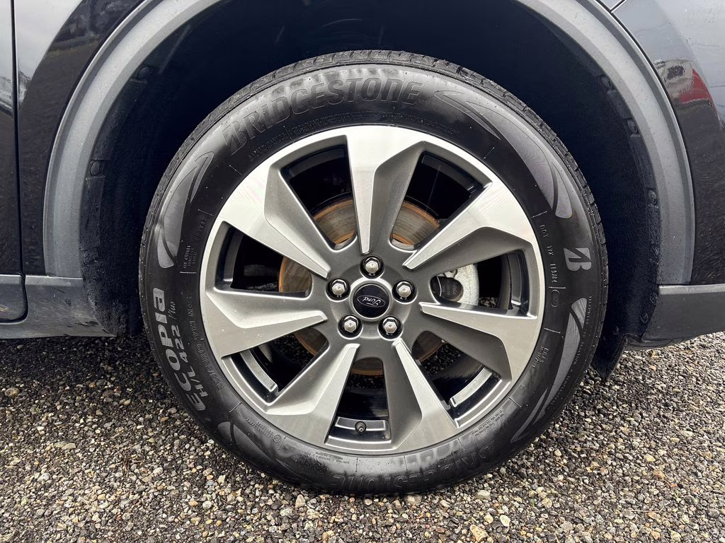 2024 Black Ford Escape Platinum AWD SUV