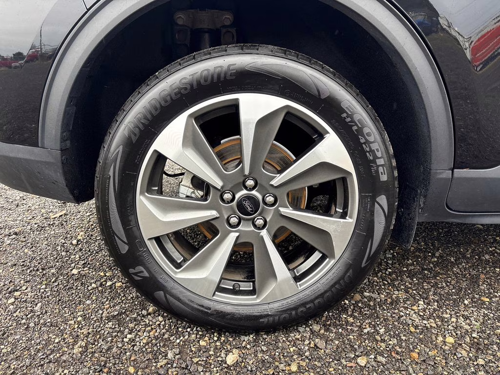 2024 Black Ford Escape Platinum AWD SUV