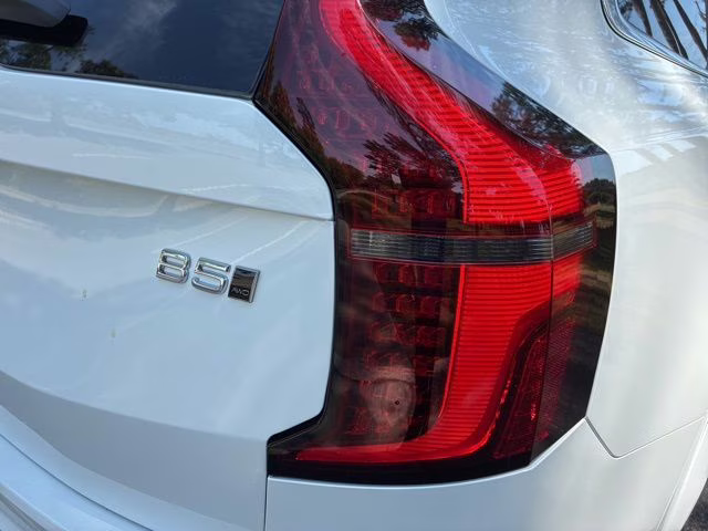 2026 Crystal White Volvo XC90 B5 Core AWD SUV