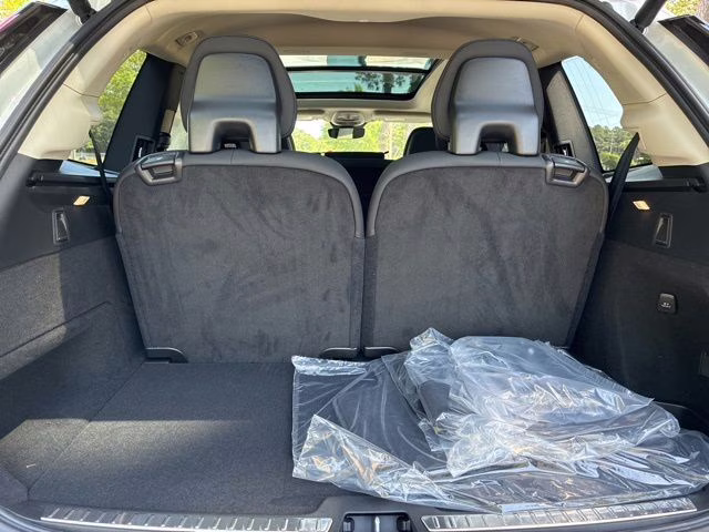 2026 Crystal White Volvo XC90 B5 Core AWD SUV