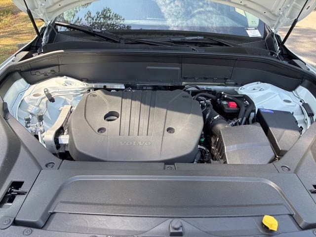 2026 Crystal White Volvo XC90 B5 Core AWD SUV