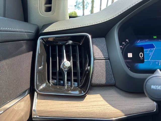 2026 Crystal White Volvo XC90 B5 Core AWD SUV