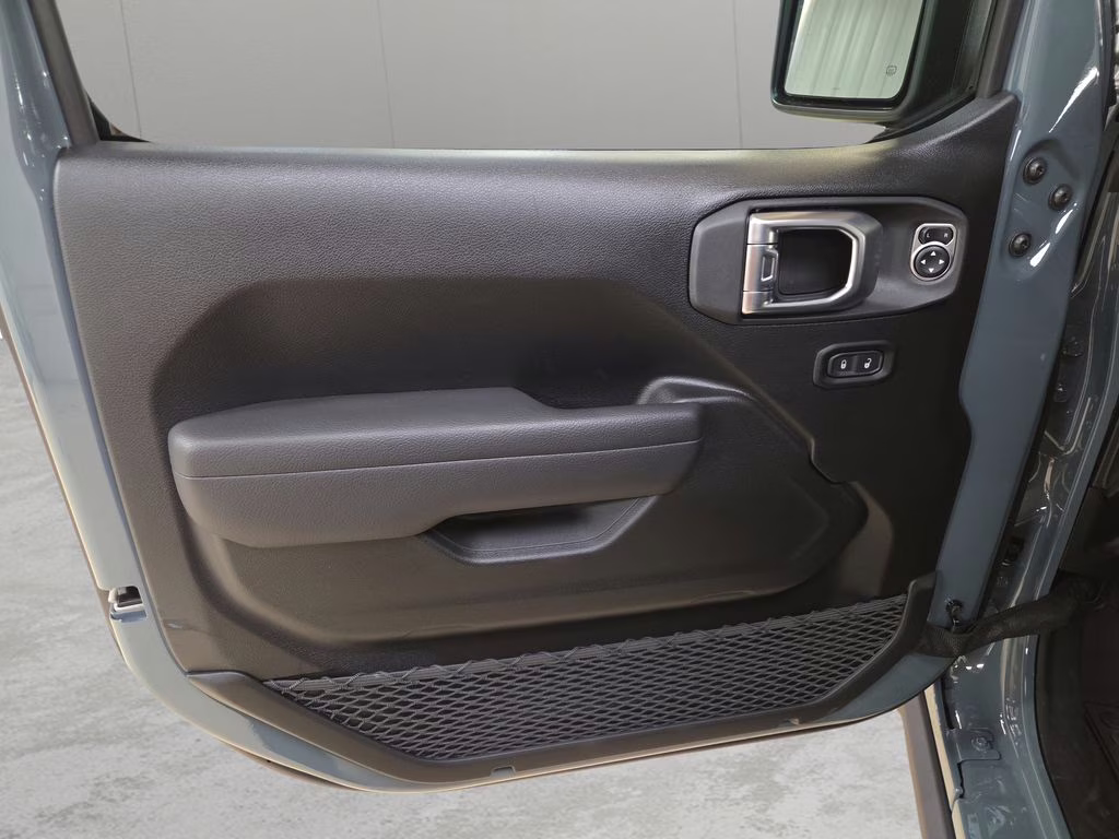 2026 Anvil Clearcoat Jeep Gladiator Rubicon 4X4 Truck