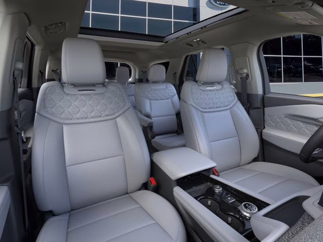 2026 Star White Metallic Tri-Coat Ford Explorer Platinum 4X4 SUV