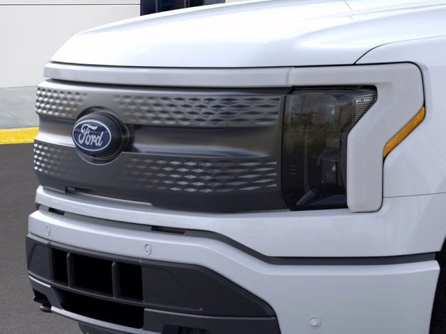 2025 Space White Metallic Ford F-150 Lightning Flash AWD Truck