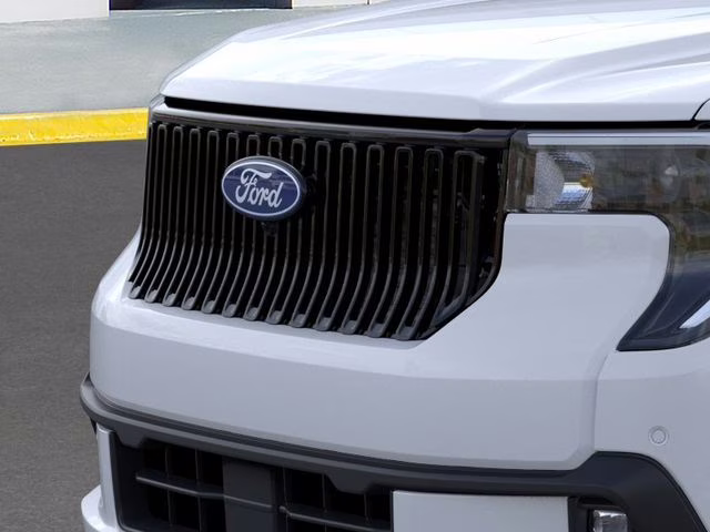 2026 Space White Metallic Ford Maverick Lobo Standard AWD Truck