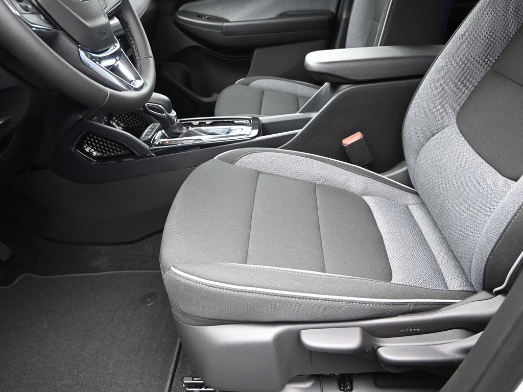 2026 Summit White Chevrolet Trailblazer LT FWD SUV