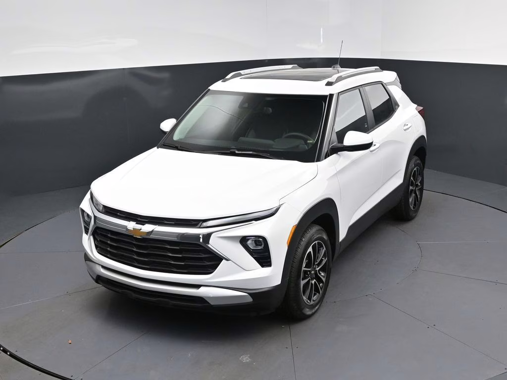 2026 Summit White Chevrolet Trailblazer LT FWD SUV