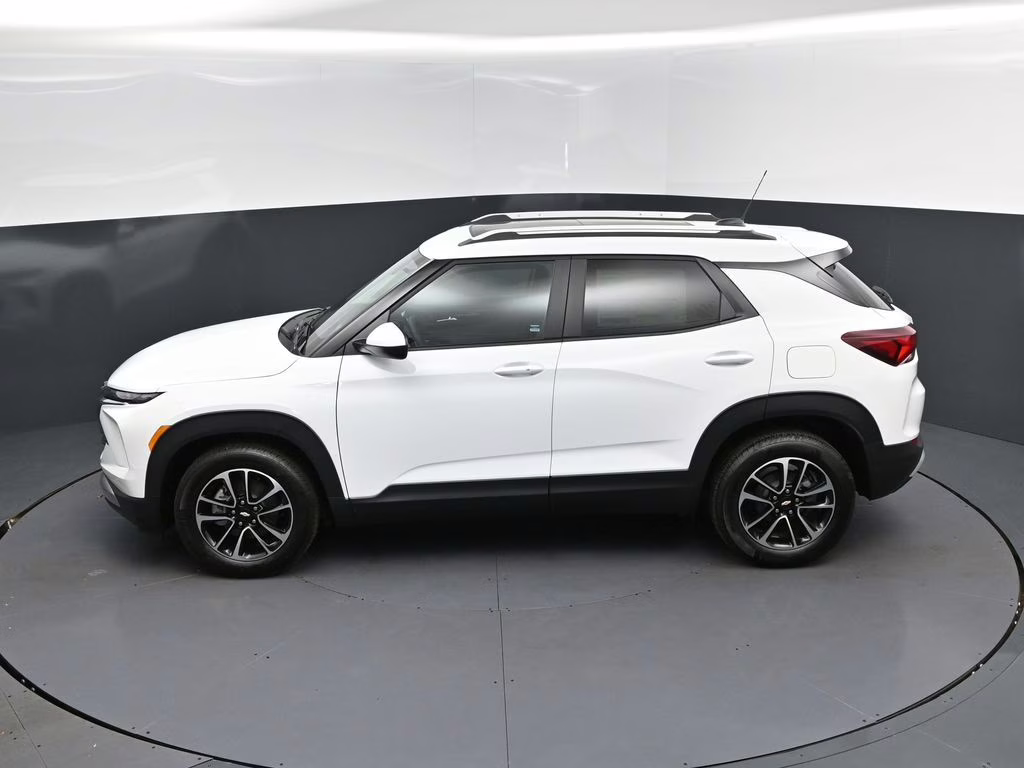 2026 Summit White Chevrolet Trailblazer LT FWD SUV
