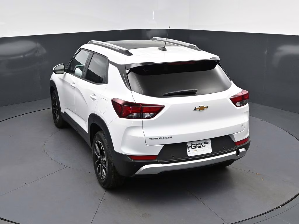 2026 Summit White Chevrolet Trailblazer LT FWD SUV