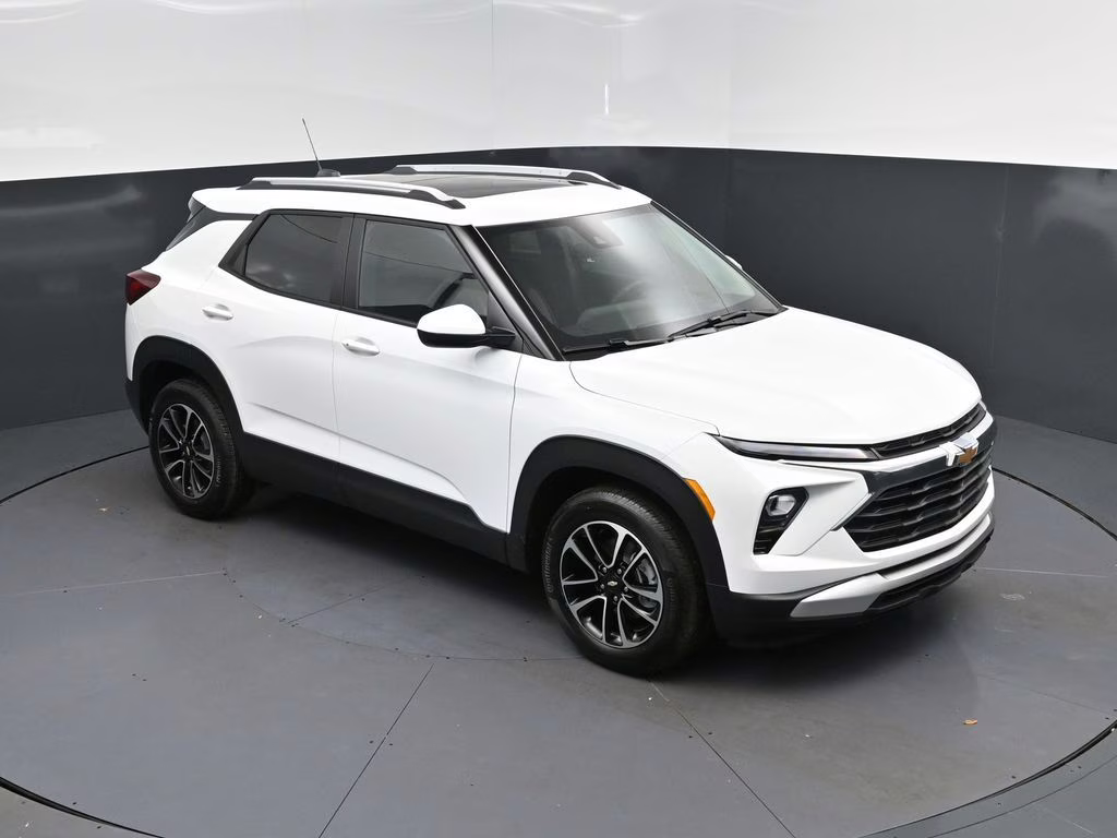 2026 Summit White Chevrolet Trailblazer LT FWD SUV