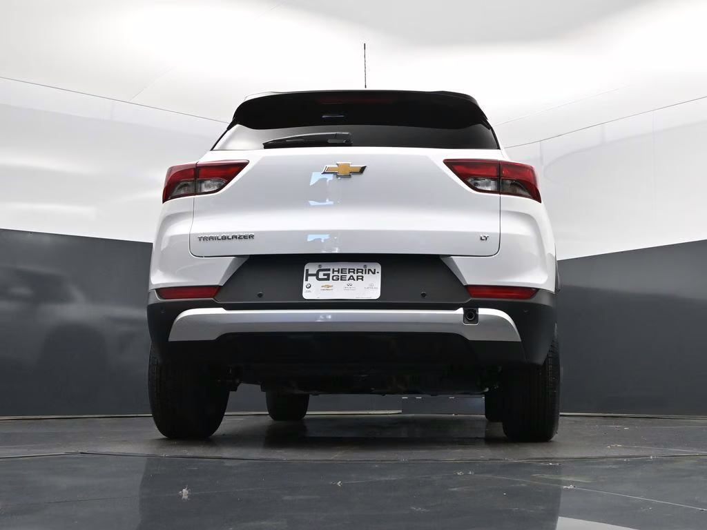 2026 Summit White Chevrolet Trailblazer LT FWD SUV