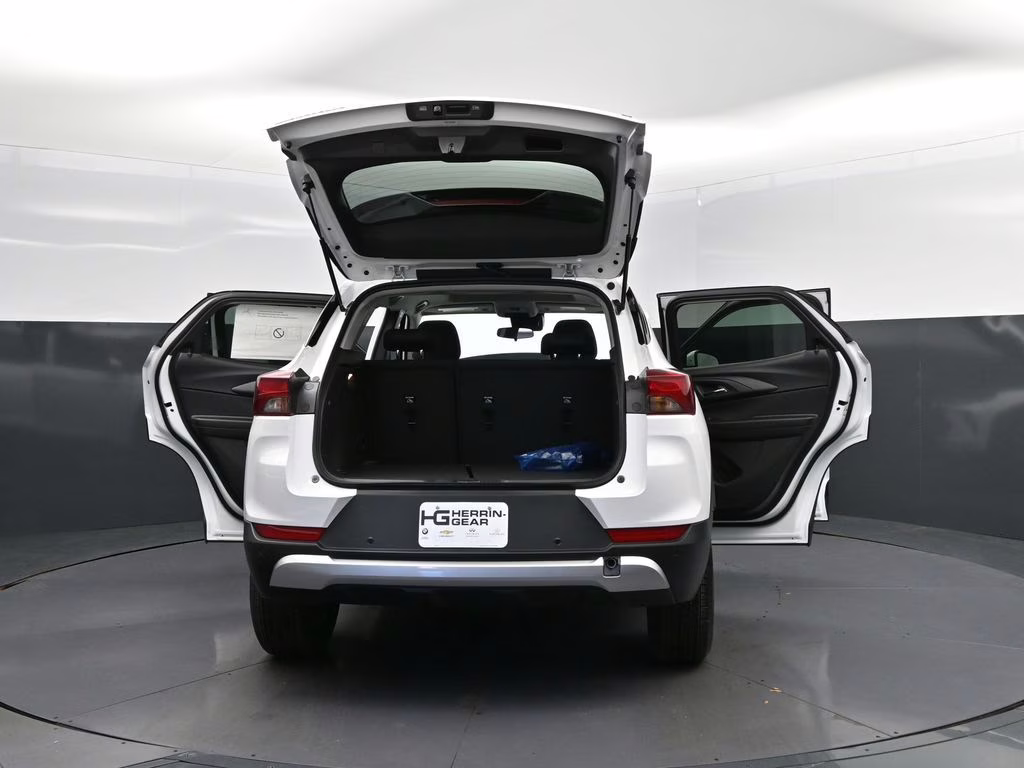 2026 Summit White Chevrolet Trailblazer LT FWD SUV