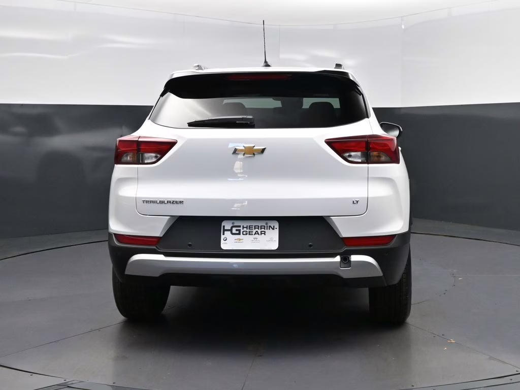 2026 Summit White Chevrolet Trailblazer LT FWD SUV