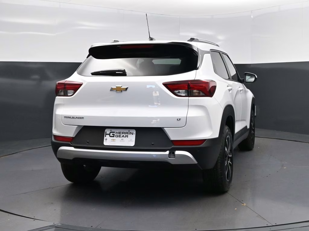 2026 Summit White Chevrolet Trailblazer LT FWD SUV