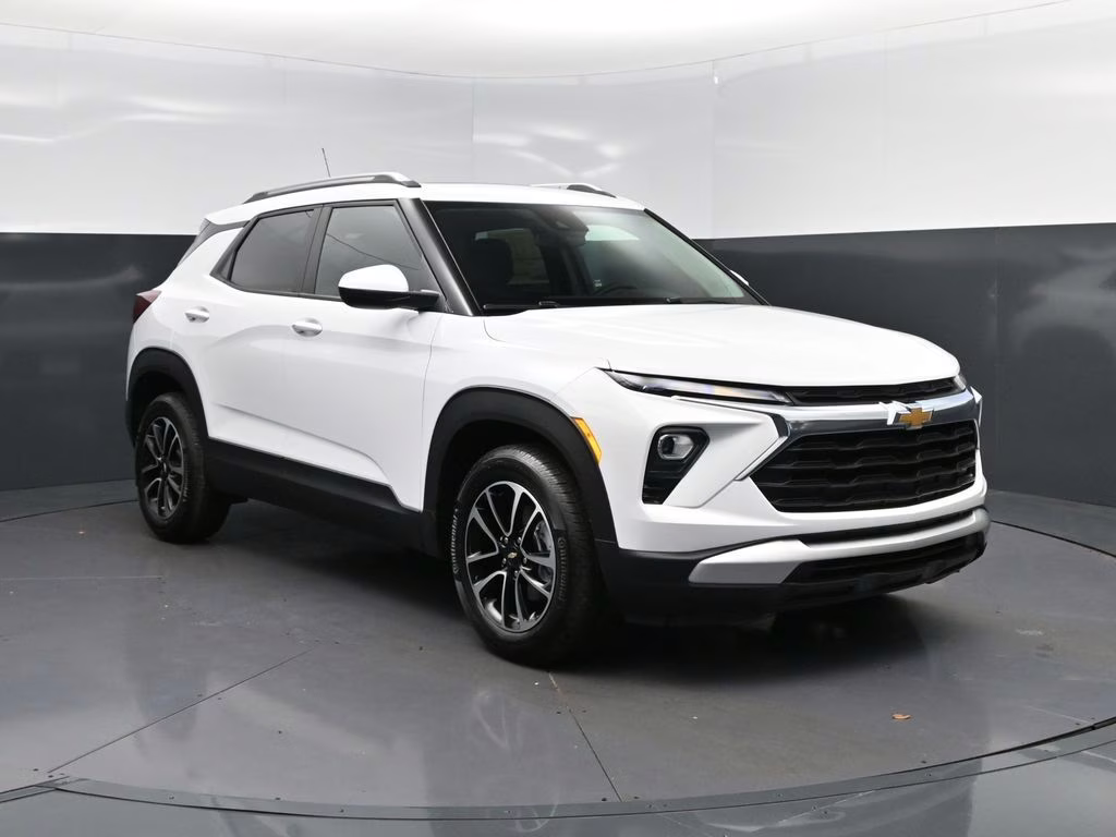 2026 Summit White Chevrolet Trailblazer LT FWD SUV