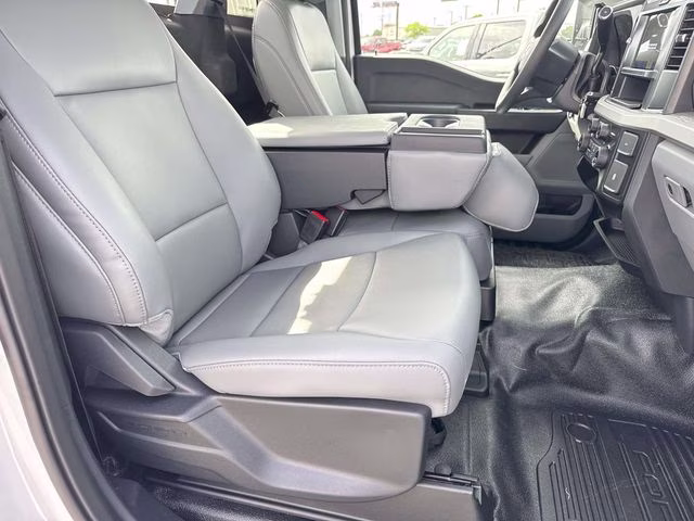 2026 Oxford White Ford Super Duty F-450 DRW XL 4X4 Chassis